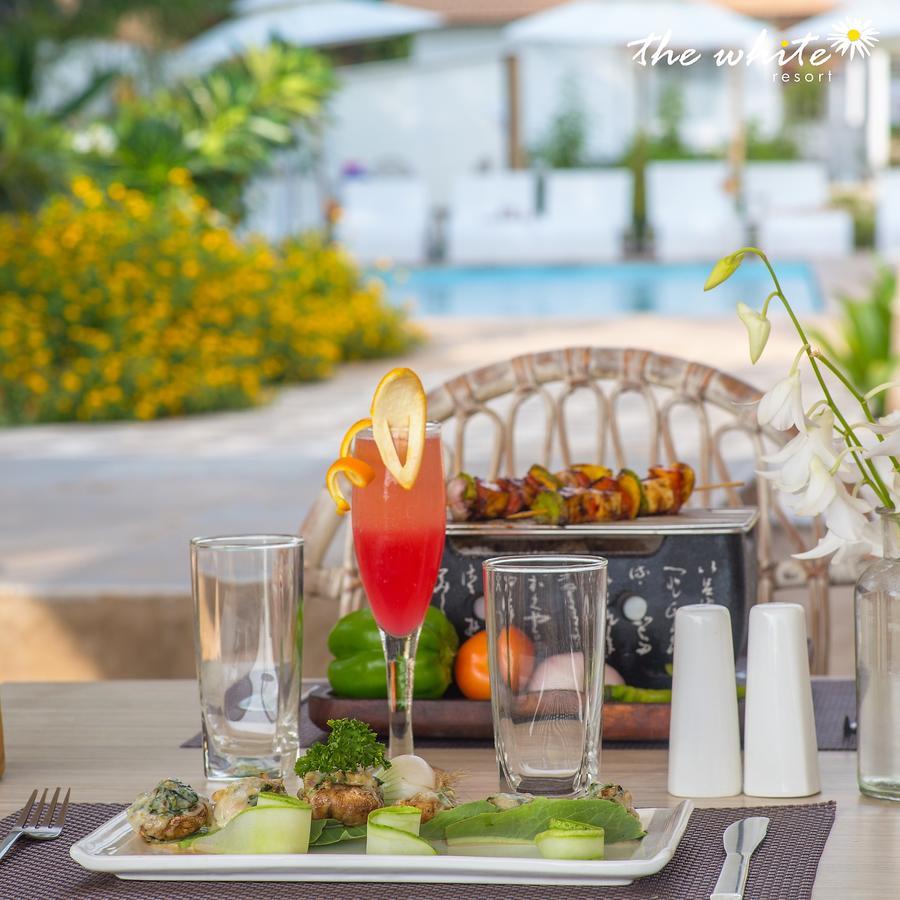 The White Resort Agonda Kültér fotó